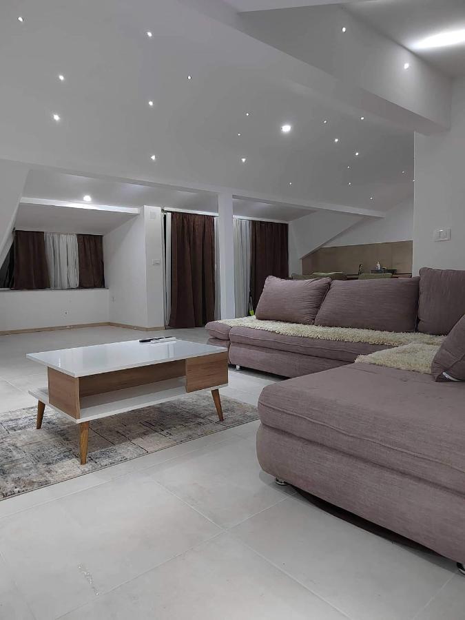 Anton Lux Apartment Koçani Dış mekan fotoğraf